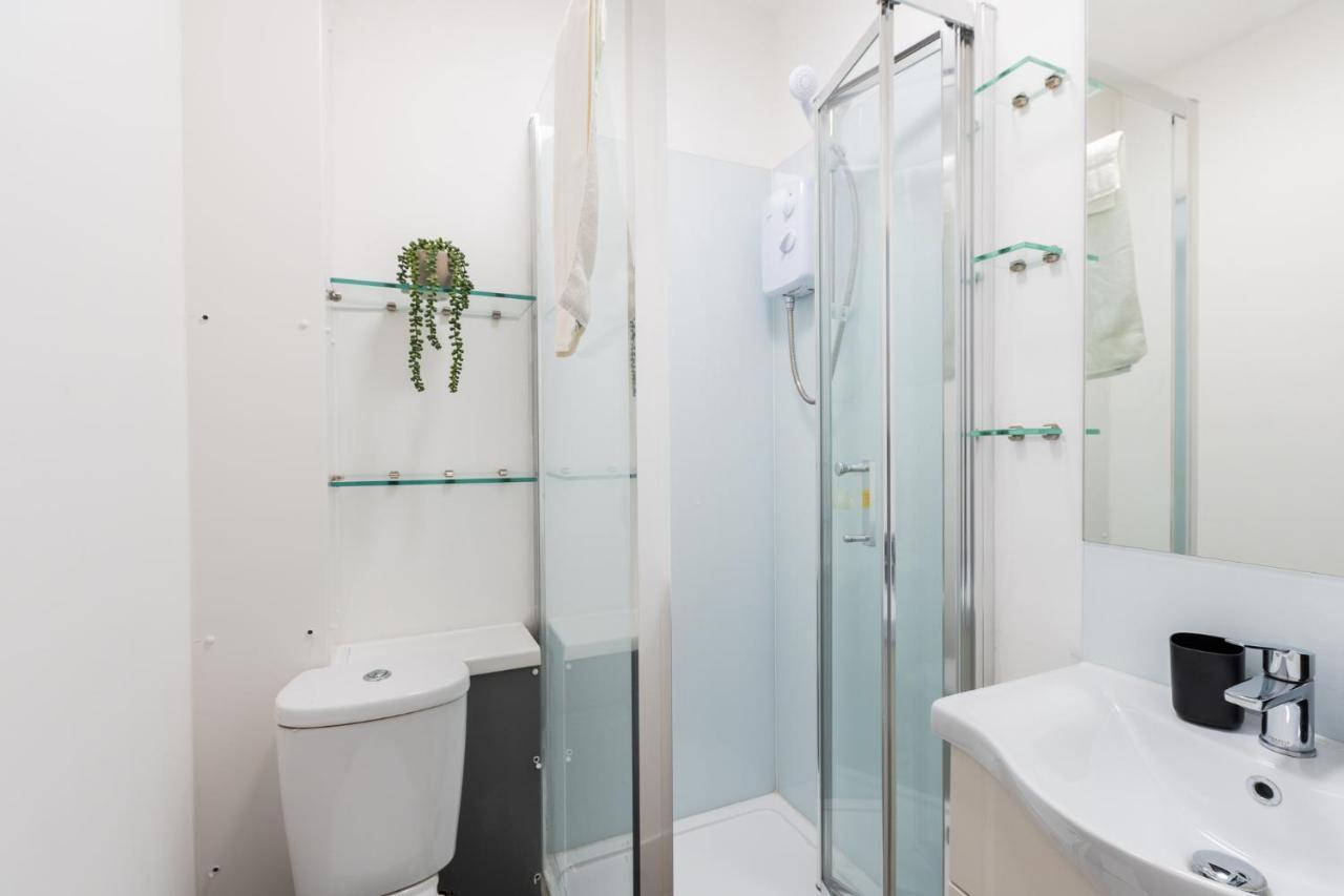 Large Studio Apartment 30 Mins To Oxford Street London Exterior foto